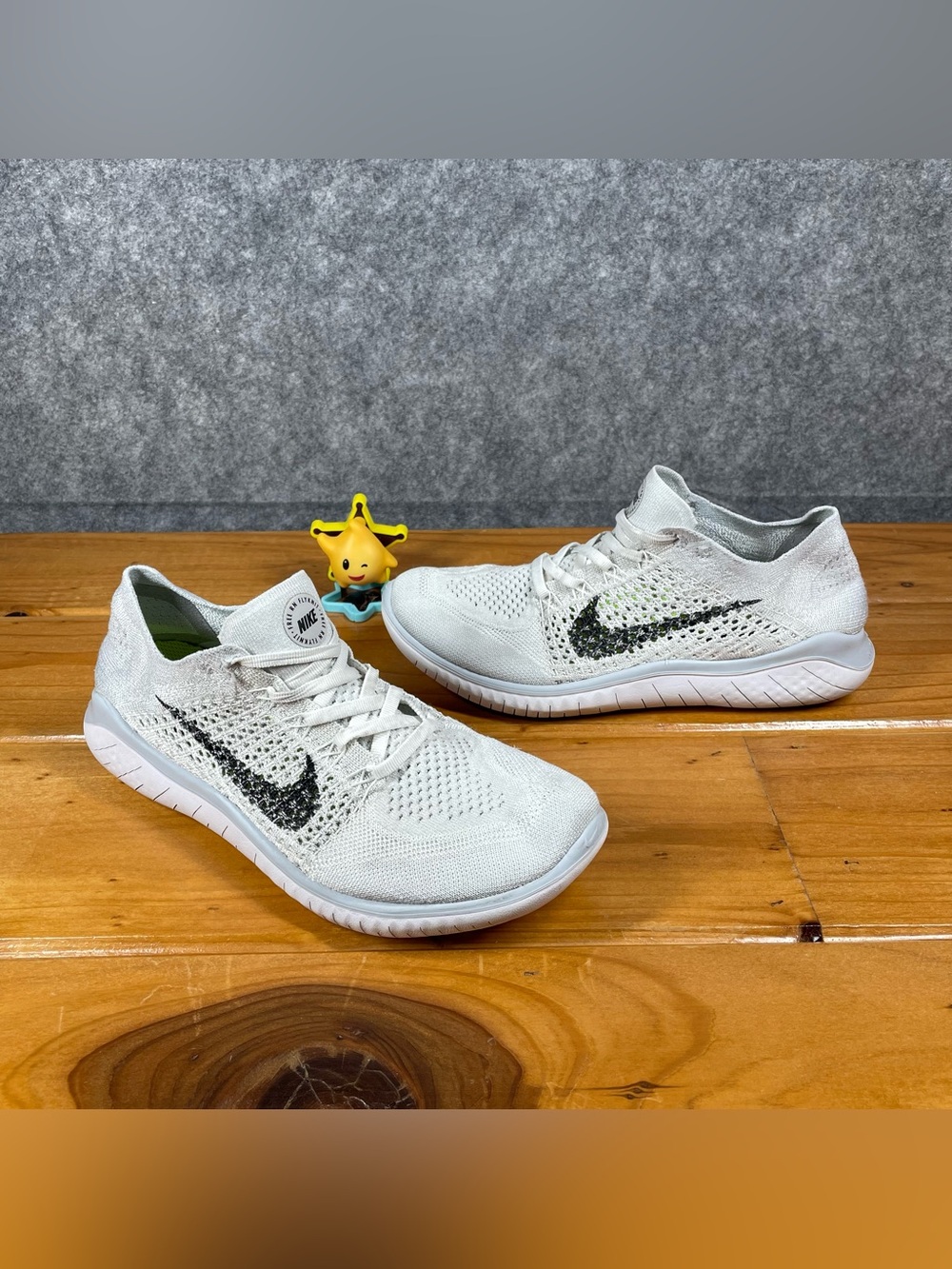 Nike Free RN Flyknit 2018 Womens Size 8.5 White Black Running Shoes 942839-100
